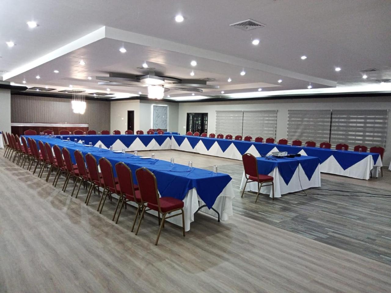 Hotel La Quinta La Ceiba Eksteriør billede
